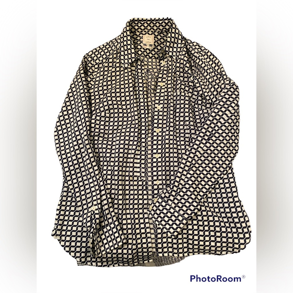 Gap Women’s Tailored Navy and White Shirt